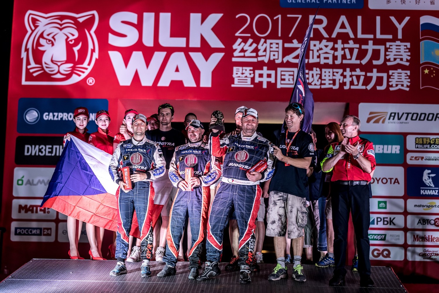 Martin Kolomý úspěšně dokončil Silk Way Rally 2017